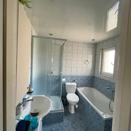 Nad Czeresnia アパート *